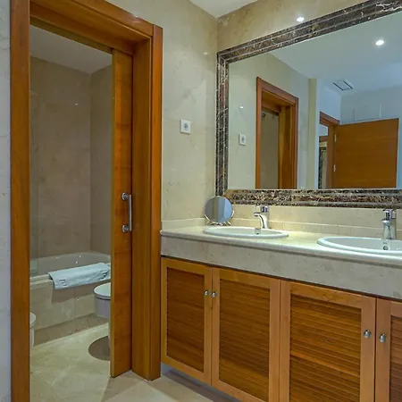 Townhouse Azata Golf - 5 Min Driving From The Beach Holiday home Estepona